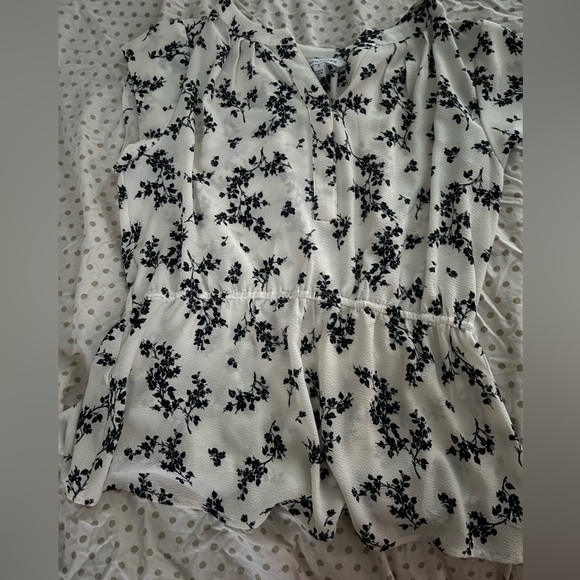 41 Hawthorn Tops - 41 Hawthorn Black and White Floral Blouse